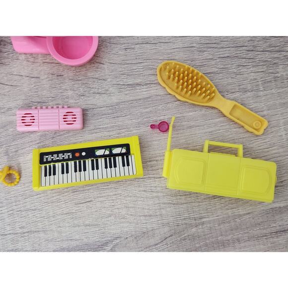 Vintage Barbie Accessories Shopping Cart Cooler Keyboard Radio Mixer Grill Table - Picture 7 of 14